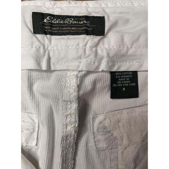 Eddie Bauer Women's Sz 8 White Shorts Cotton 5" Inseam Belted Back Snap Pockets - Picture 3 of 9